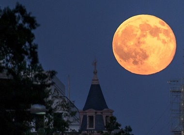 full-moon-873437_1280